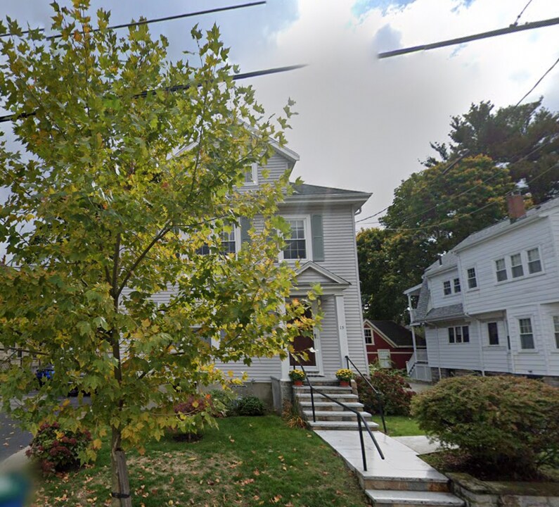 15 Chester Rd in Belmont, MA - Foto de edificio