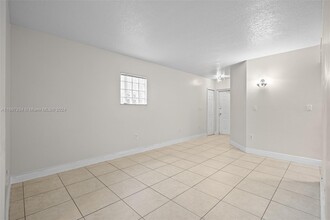 980 NE 33rd Terrace in Homestead, FL - Building Photo - Building Photo