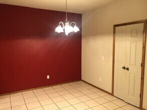 907 SW 37th St in Moore, OK - Building Photo - Building Photo