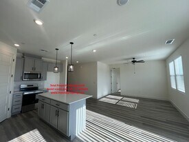 2312 N Kayenta St in Visalia, CA - Building Photo