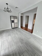 335 President Ave, Unit 3 in Fall River, MA - Building Photo - Building Photo