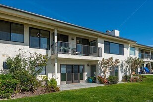 29712 Zuma Bay Way in Malibu, CA - Building Photo