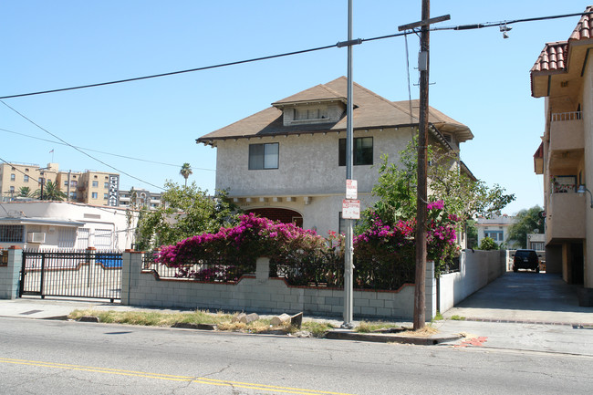 2622 James M Wood Blvd in Los Angeles, CA - Building Photo - Building Photo