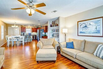 820 Sandollar in Port Bolivar, TX - Foto de edificio - Building Photo