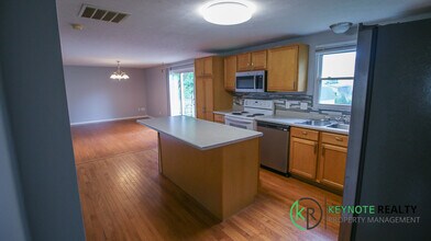 6426 Silver Pheasant Ct in Dayton, OH - Building Photo - Building Photo