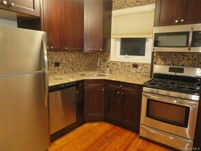 3 S Magnolia St in Pearl River, NY - Building Photo - Building Photo