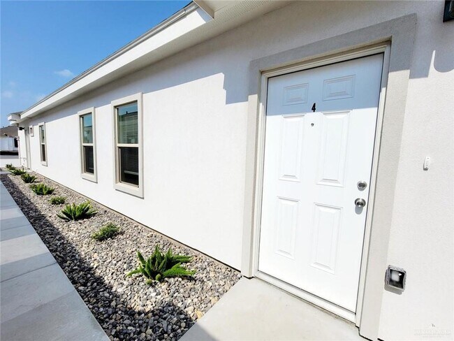 5700 Sandpiper Ave in Mission, TX - Building Photo - Building Photo
