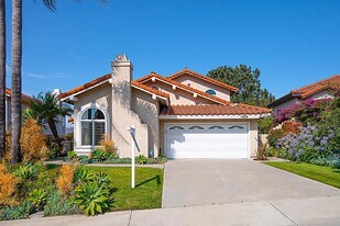 1808 Avenida La Posta in Encinitas, CA - Building Photo