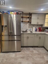 56 Argyle Crescent in St Catharines, ON - Building Photo - Building Photo