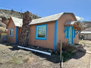 550 Main St in Pioche, NV - Foto de edificio - Building Photo