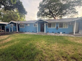 730 Hemlock St in Stockton, CA - Building Photo