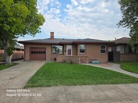 1634 King St, Unit Main House in Sidney, NE - Building Photo