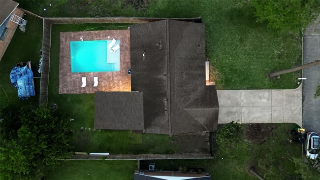12115 Wood Forest Dr in Houston, TX - Building Photo - Building Photo