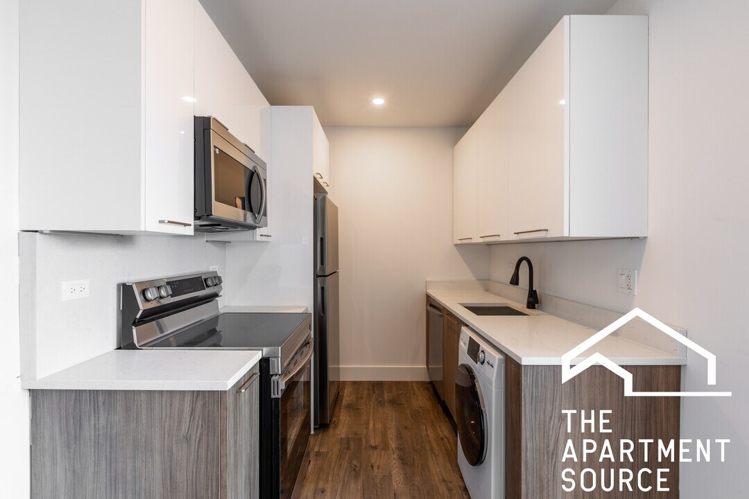 941 W Carmen Ave in Chicago, IL - Building Photo