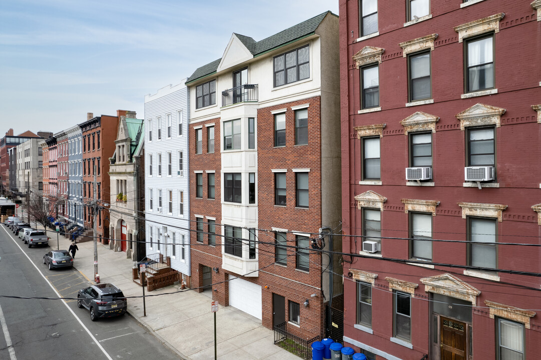 416 Grand St in Hoboken, NJ - Foto de edificio