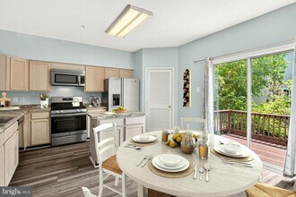 8605 Willow Leaf Ln in Odenton, MD - Building Photo - Building Photo