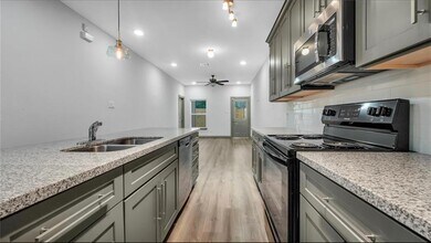 4118 Mallow St-Unit -A in Houston, TX - Building Photo - Building Photo