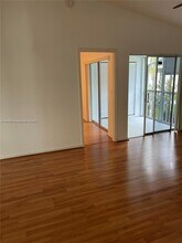 423 NE 210th Cir Terrace in Miami, FL - Building Photo - Building Photo