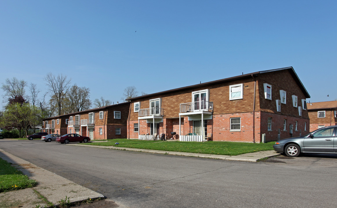 Eastgate Village Apartments in Mansfield, OH - Foto de edificio