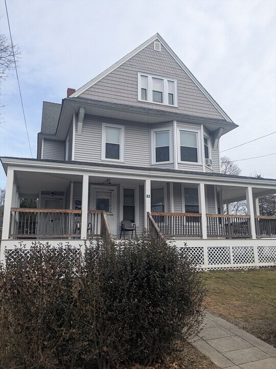 62 Fruit Street Ext in Milford, MA - Building Photo