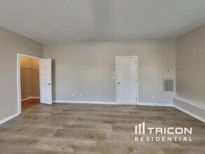 109 Kentucky Way in Mcdonough, GA - Building Photo - Building Photo