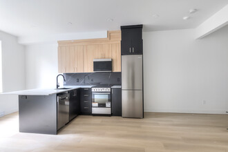 2080 Lincoln Av in Montréal, QC - Building Photo - Building Photo