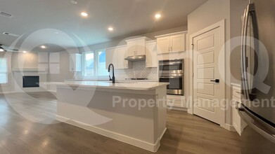5522 Blue Point Ln in Garland, TX - Building Photo - Building Photo