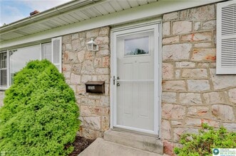 3030 W Woodlawn St in Allentown, PA - Building Photo - Building Photo