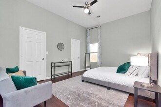 229 N Everton St in Houston, TX - Building Photo - Building Photo