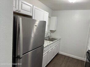 204 W Alma Dr in Melbourne, FL - Building Photo - Building Photo