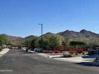 17568 Summit Dr in Goodyear, AZ - Foto de edificio - Building Photo