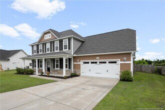 1048 Ronald Reagan Drive in Fayetteville, NC - Building Photo - Building Photo
