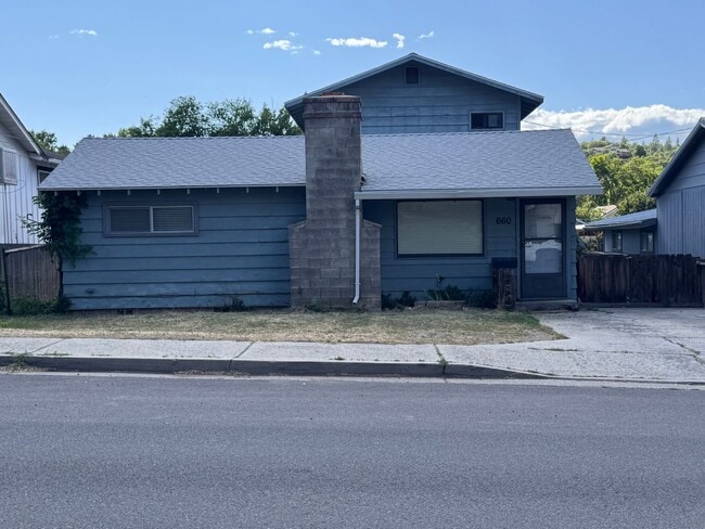 property at 660 Richmond Rd