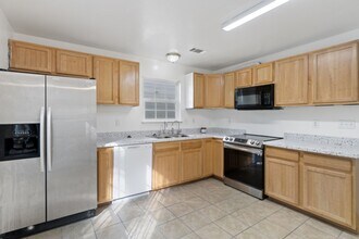 207 Gilmerton Ave in Portsmouth, VA - Building Photo - Building Photo