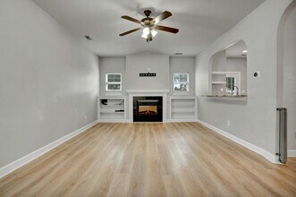 211 Thalia Rd in Virginia Beach, VA - Building Photo - Building Photo