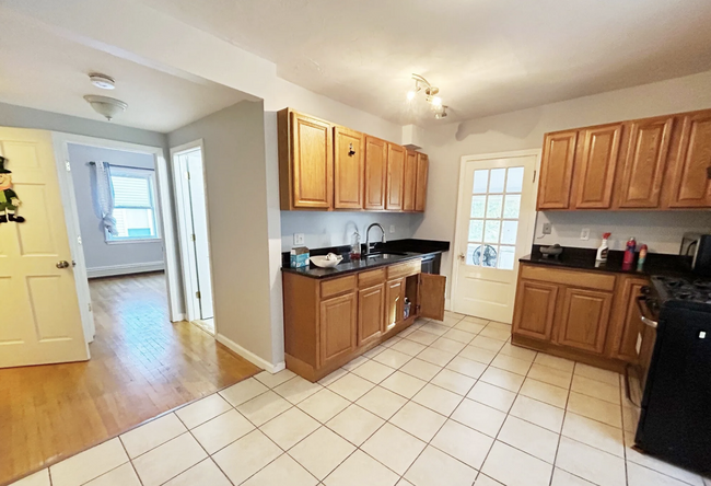 property at 40 Plymouth St