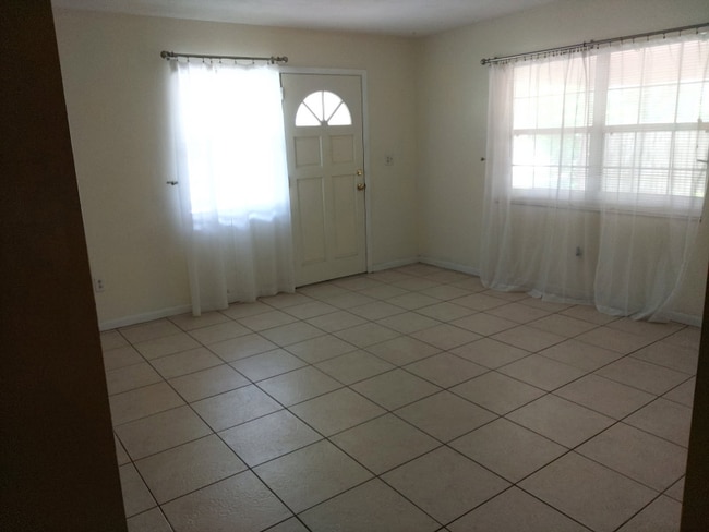 1424 W Hartley Cir in Deltona, FL - Building Photo - Building Photo