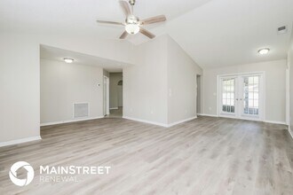 7404 Philatelic Dr in Spring Hill, FL - Building Photo - Building Photo
