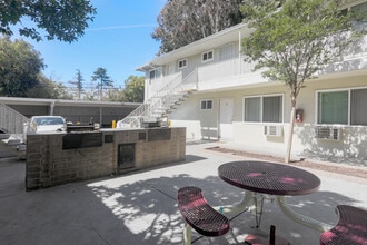 David Avenue in San Jose, CA - Building Photo - Building Photo
