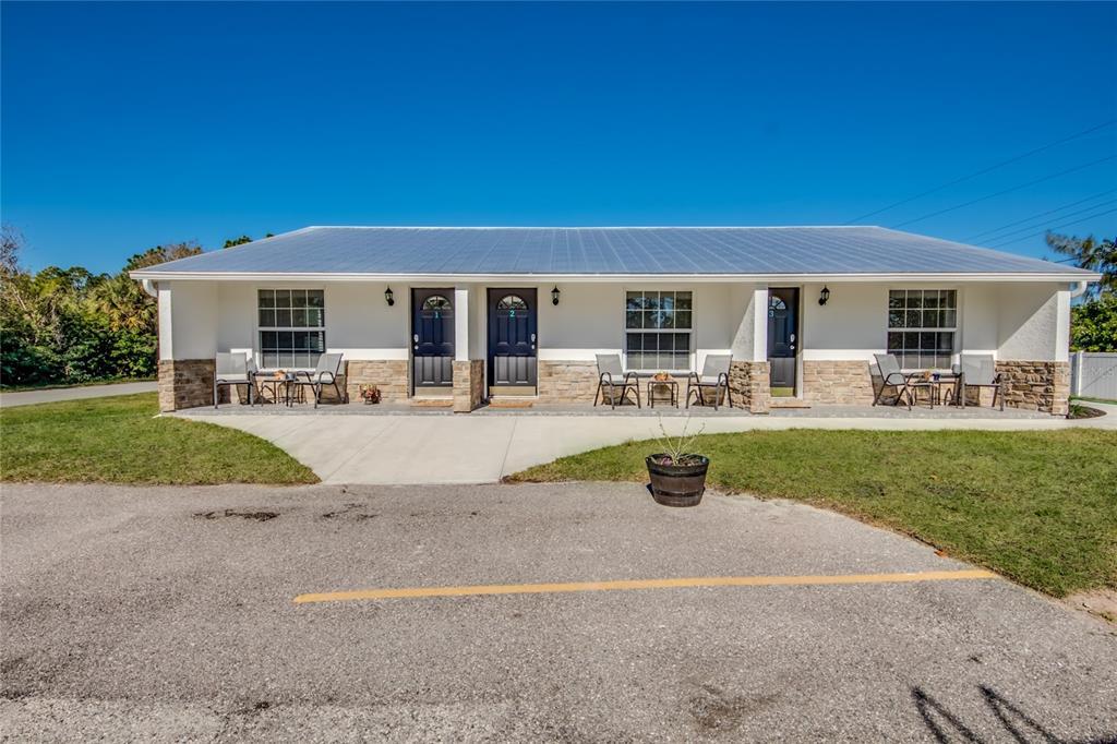 11594 1st Ave, Unit 2 in Punta Gorda, FL - Foto de edificio