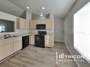 1598 Marble Lake Dr in Jacksonville, FL - Building Photo - Building Photo