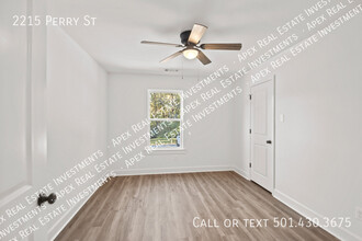 2215 Perry St in Little Rock, AR - Building Photo - Building Photo