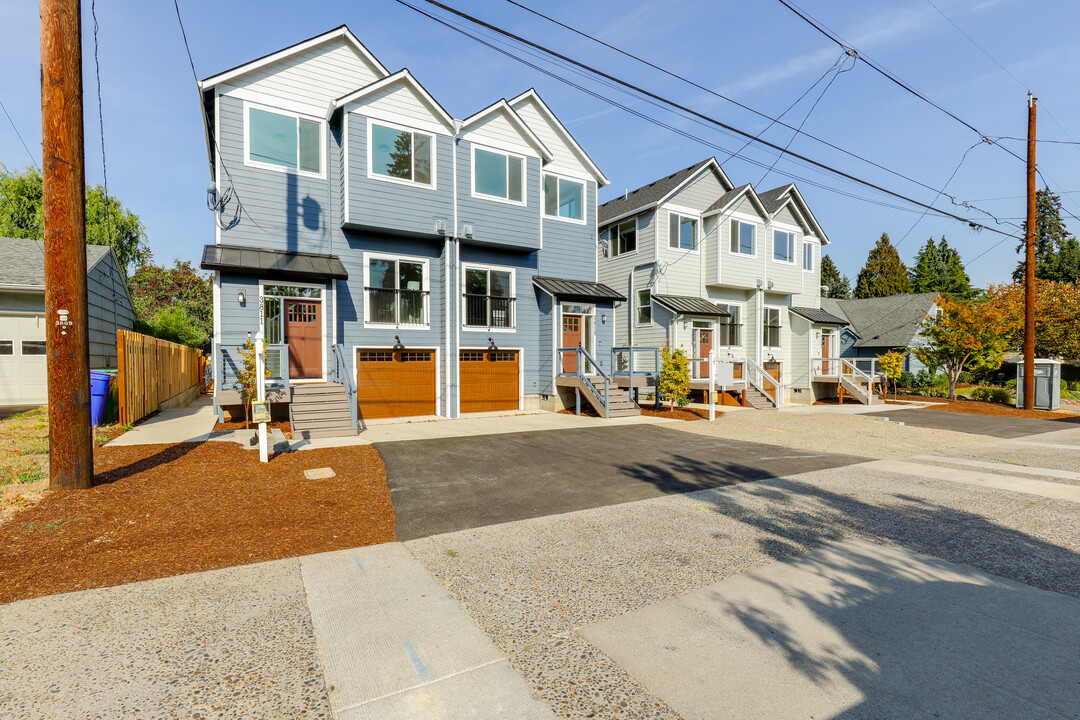 3811 SE Tenino St in Portland, OR - Building Photo