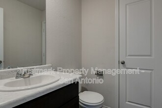 8135 Calisto Mnr in San Antonio, TX - Building Photo - Building Photo
