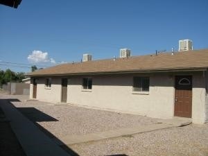 122 E Date - triplex in Casa Grande, AZ - Building Photo