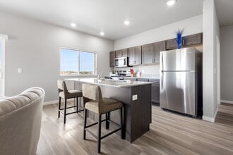 Sweetgrass Crossing in Brookings, SD - Building Photo - Building Photo