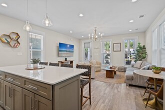 611 N Davis Hwy in Pensacola, FL - Building Photo - Building Photo