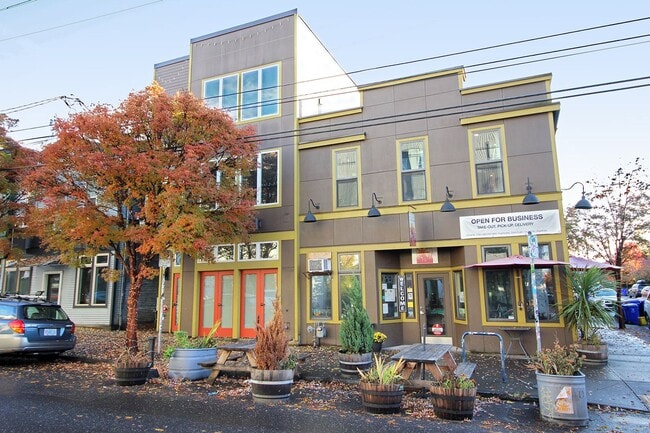 property at 1460-1460 NE Alberta St