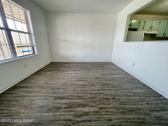 300 Faro Ct-Unit -10 in Hebron Estates, KY - Building Photo - Building Photo