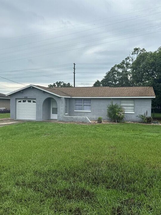 1529 Larkin Rd in Spring Hill, FL - Building Photo